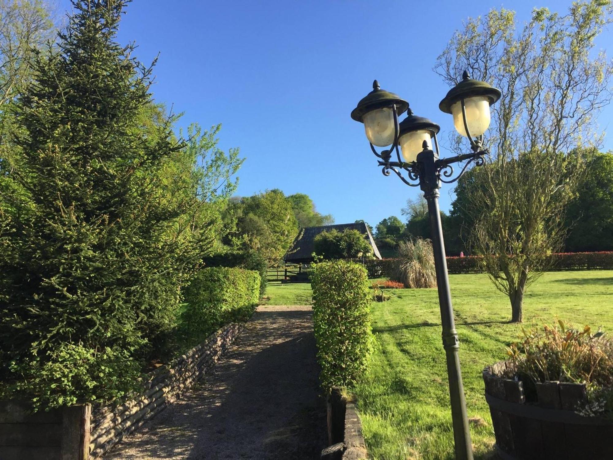 Le Champ Des Possibles Bed and Breakfast Manerbe Εξωτερικό φωτογραφία